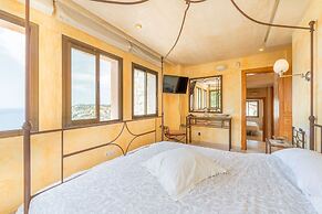 With Panoramic Views On The Sea - Villa Cala Llamp