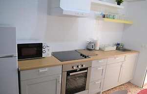 Exceptional Fully Refurbished 1 bed Apartment