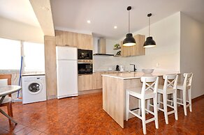 Spacious Retreat With Prime Location, Private Pool, Snooker, Free AC &