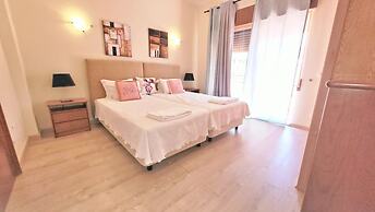 Spacious Retreat With Prime Location, Private Pool, Snooker, Free AC &