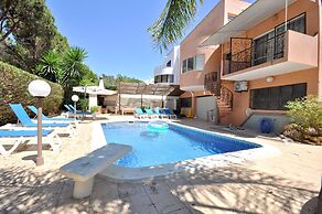 Spacious Retreat With Prime Location, Private Pool, Snooker, Free AC &