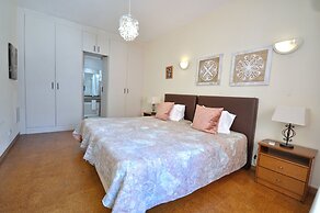 Spacious Retreat With Prime Location, Private Pool, Snooker, Free AC &