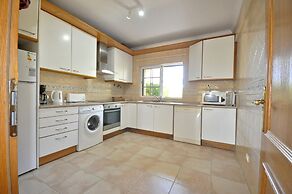 A Stylish Villa With a Private Pool, Short Drive From the Centre, Free