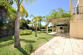 A Stylish Villa With a Private Pool, Short Drive From the Centre, Free