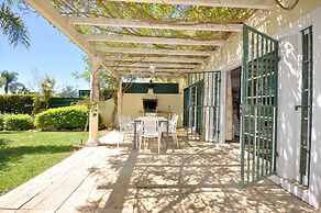 A Stylish Villa With a Private Pool, Short Drive From the Centre, Free