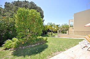 A Stylish Villa With a Private Pool, Short Drive From the Centre, Free