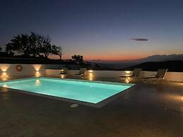 Villa George Sea View With Pool - Triopetra