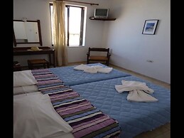 Two Three Bedroom Apt- Sea View Swimming Pool