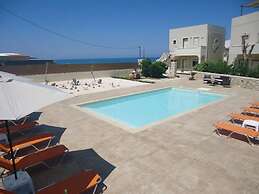 Two Three Bedroom Apt- Sea View Swimming Pool