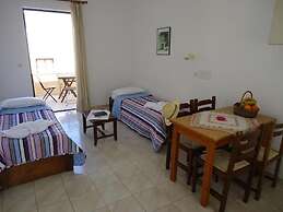 Two Three Bedroom Apt- Sea View Swimming Pool