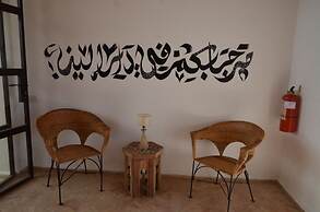 Guest House 12 People, 5 Bedrooms, Overnight or Full Rental