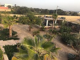 Guest House 12 People, 5 Bedrooms, Overnight or Full Rental