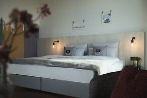 Holiday Inn - the niu, Tab Dusseldorf Main Station by IHG