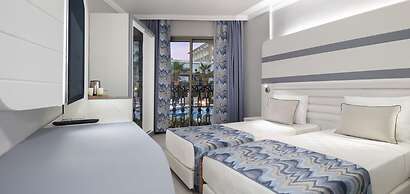 Blue Marlin Deluxe Spa & Resort - All Inclusive