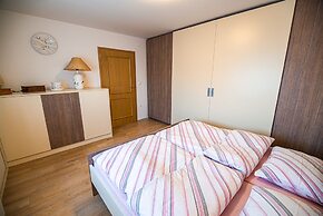 Three Bedroom Apartment Ana With hot tub