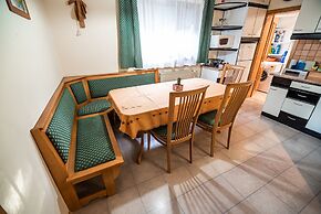 Three Bedroom Apartment Ana With hot tub