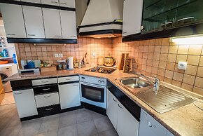 Three Bedroom Apartment Ana With hot tub