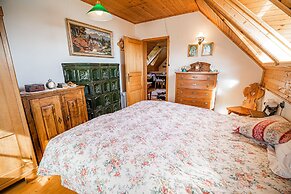 Authentic Countryside Villa With Hot tub
