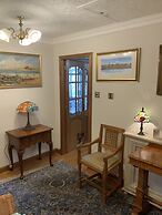 Remarkable 2-bed Cottage in Tranquil Setting