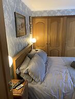 Remarkable 2-bed Cottage in Tranquil Setting