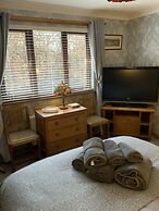 Remarkable 2-bed Cottage in Tranquil Setting