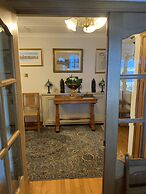 Remarkable 2-bed Cottage in Tranquil Setting