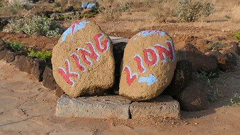 Amanya 1 -bed King Lion Tent