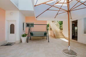 Spacious apt With big Patio,terrace&great sea View