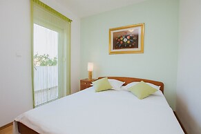 Spacious apt With big Patio,terrace&great sea View