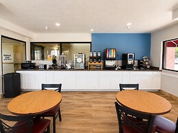 Days Inn by Wyndham Lake Point