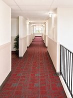 Days Inn by Wyndham Lake Point