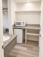 Days Inn by Wyndham Lake Point