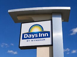 Days Inn by Wyndham Lake Point