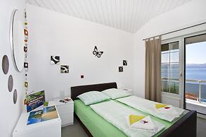 Luxury apt w Pool, 3 Balconies, Terrace & sea View