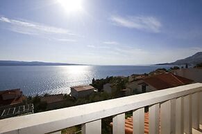 Luxury apt w Pool, 3 Balconies, Terrace & sea View