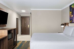 La Quinta Inn & Suites by Wyndham Yakima Downtown