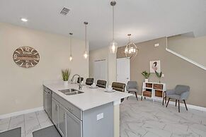 Lake View and Mickey Room! Stunning Home! #5sl851