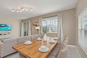 Lake View and Mickey Room! Stunning Home! #5sl851