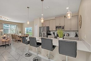 Lake View and Mickey Room! Stunning Home! #5sl851