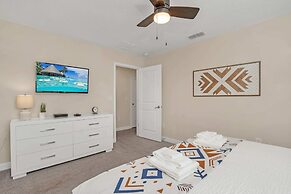 Lake View and Mickey Room! Stunning Home! #5sl851