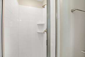 Lake View and Mickey Room! Stunning Home! #5sl851