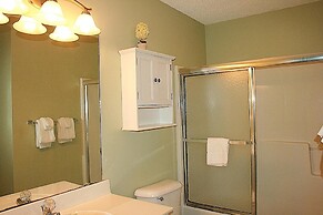 Brunswick Plantation Condo 1404M with Full Kitchen and 27 hole Golf Co