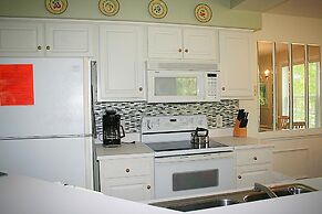 Brunswick Plantation Condo 1404M with Full Kitchen and 27 hole Golf Co