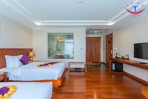 Vietnam Taste Hotel Quy Nhon - Beachfront