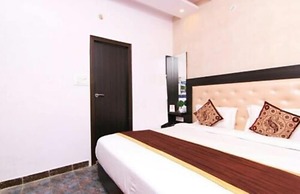 Goroomgo Rajput Charbagh Lucknow