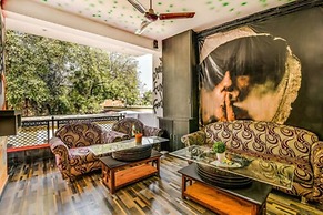 Goroomgo Rajput Charbagh Lucknow