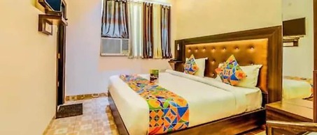 Goroomgo Rajput Charbagh Lucknow