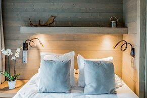 Mammoth Lodge by Alpine Resorts