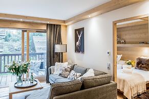 Mammoth Lodge by Alpine Resorts