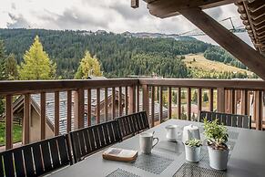 Mammoth Lodge by Alpine Resorts